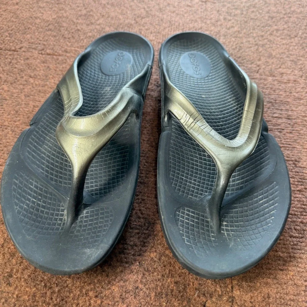 OOFOS OOriginal Sport Recovery Sandals Black Graphite Womens 10 Thong Flip Flops